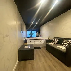 Jacuzzi En Duplex à 5 Minutes Du Centre Ville à Pied Appartement