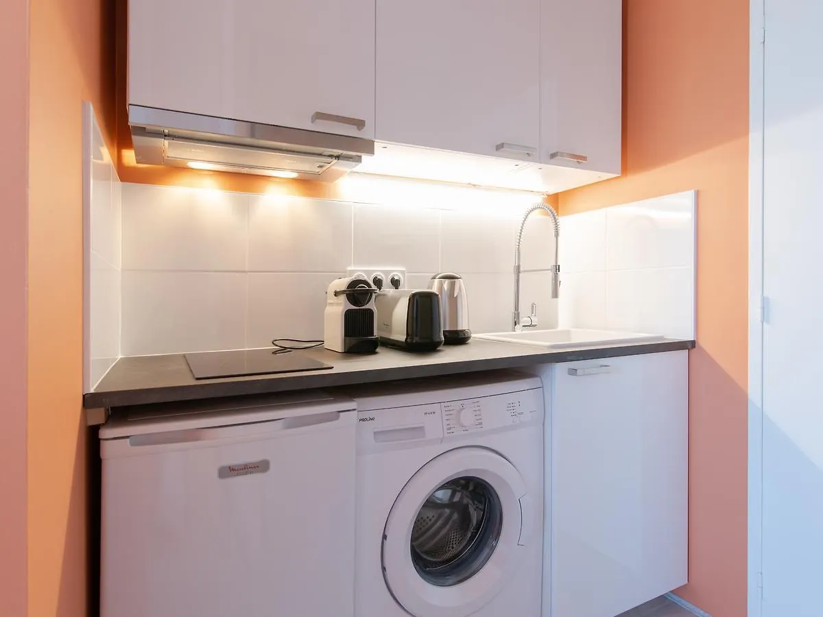 Mace Studio Apartment Lyon 0*,