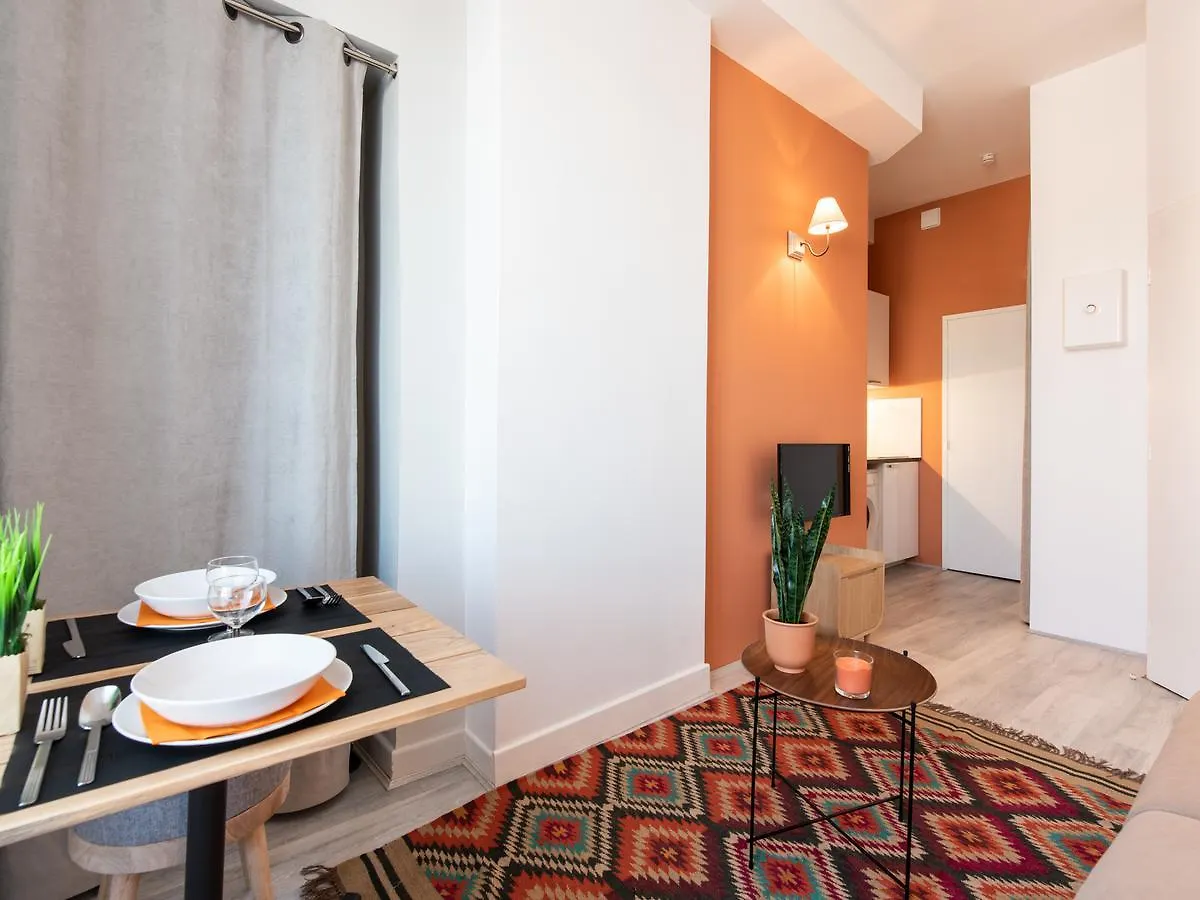 Mace Studio Apartment Lyon 0*,  France