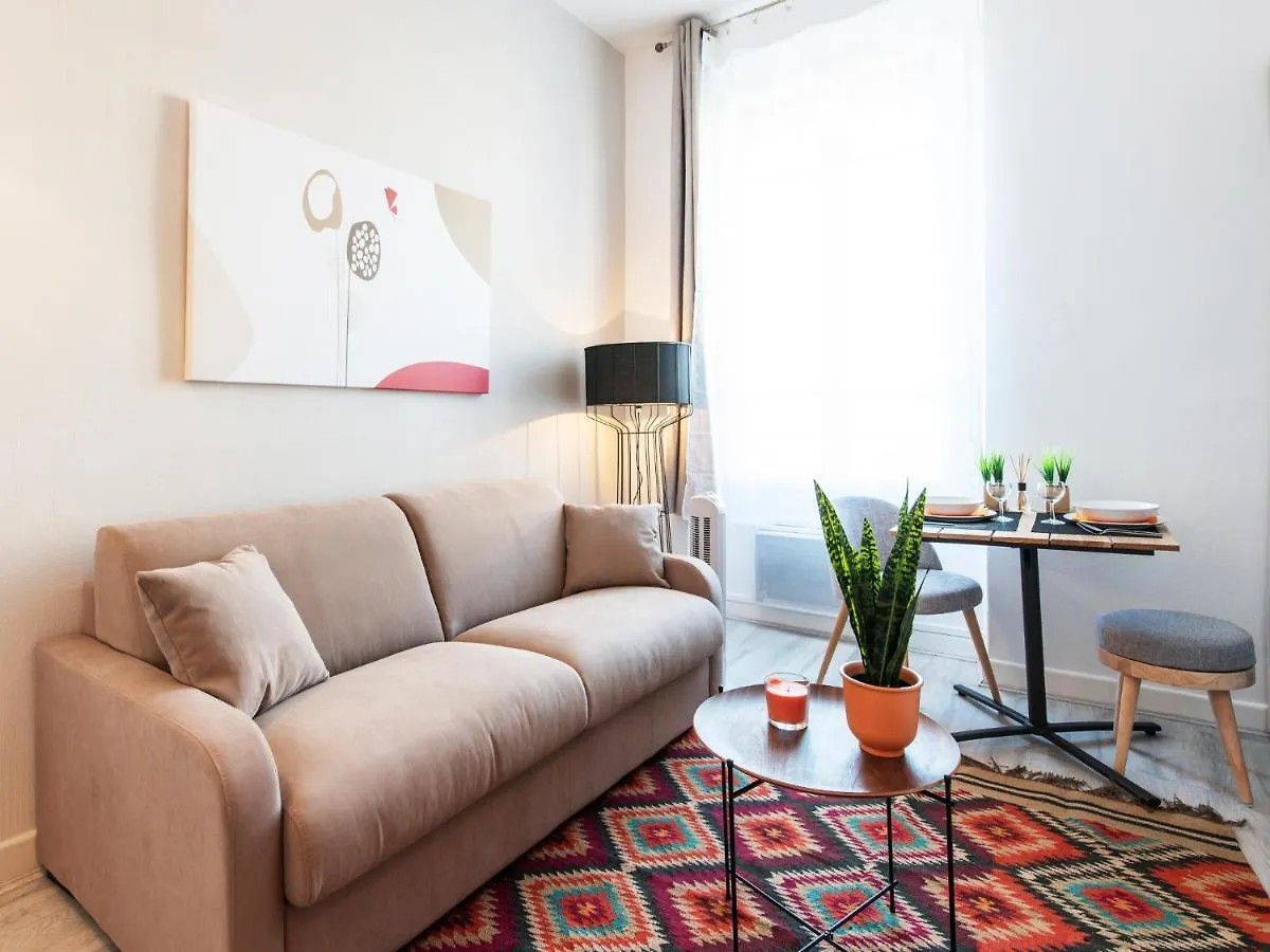 Mace Studio Apartment Lyon France
