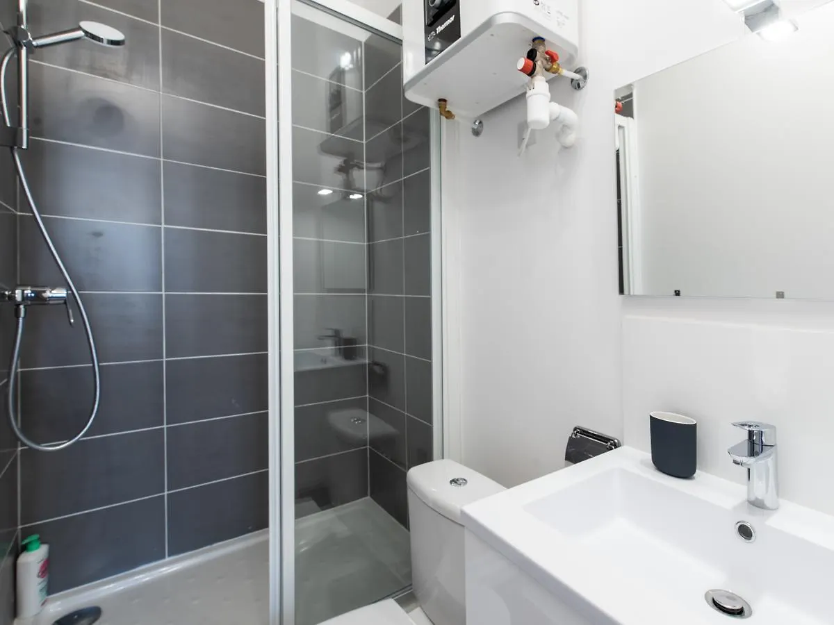 Macé Studio Apartment Lyon France