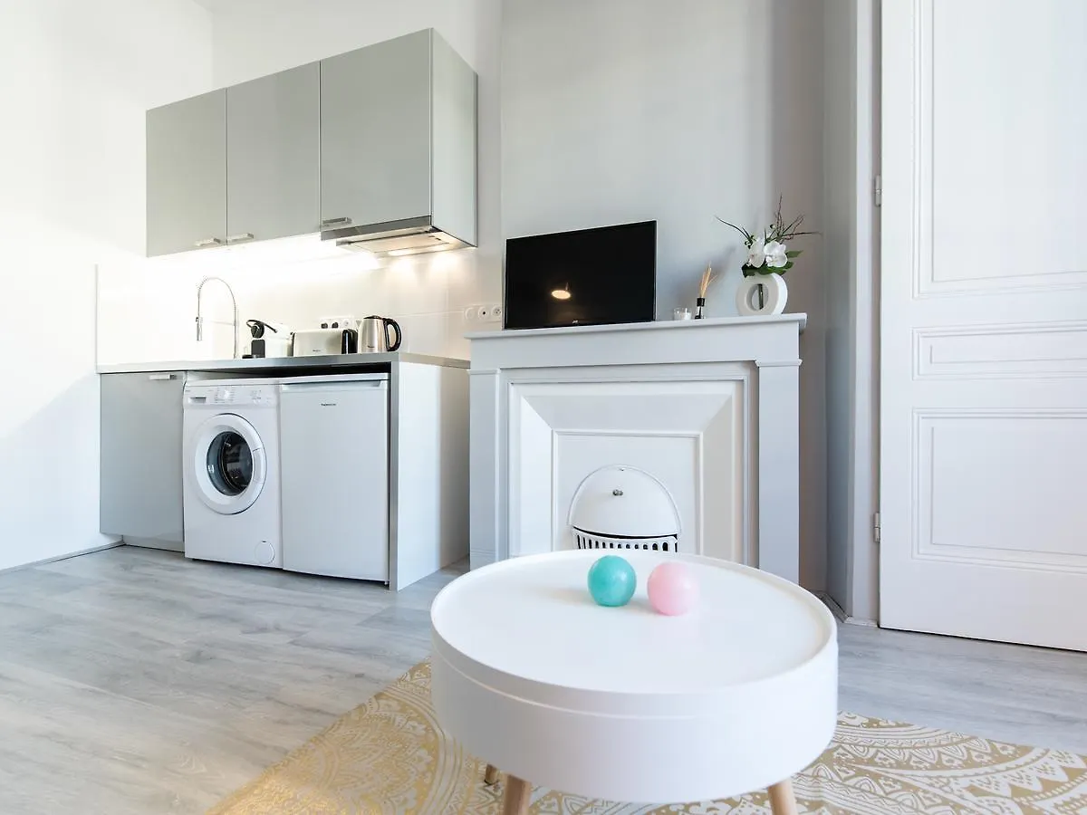 Macé Studio Apartment Lyon France