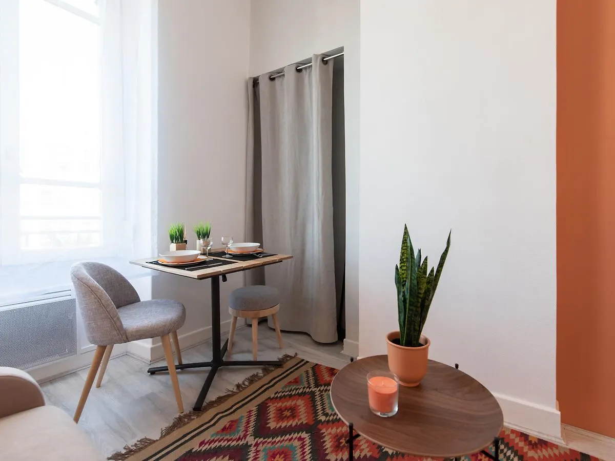 Macé Studio Apartment Lyon France